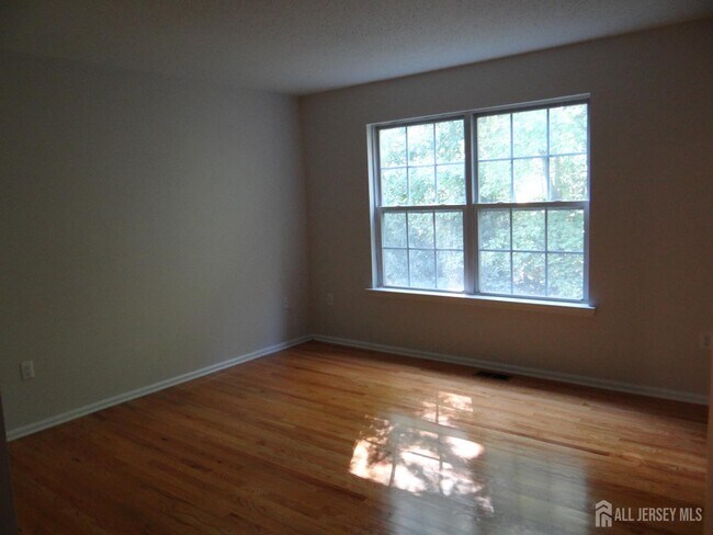 Building Photo - 129 Prestwick Way
