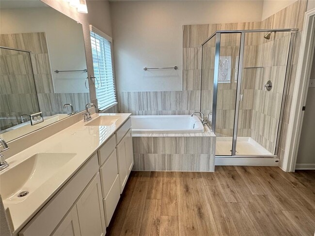 Building Photo - 3000 Chisholm Trail Rd