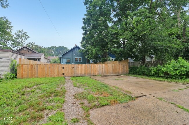 Building Photo - 615 N Grant Ave