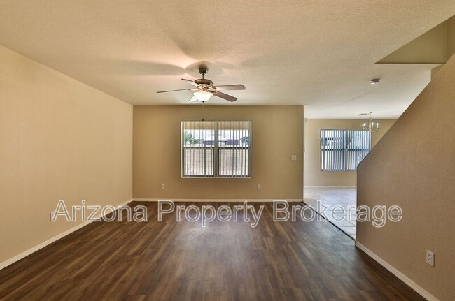 Building Photo - 1186 S Fresno Ct