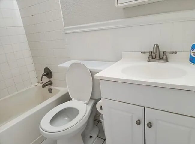 Building Photo - The Newberry Apartments