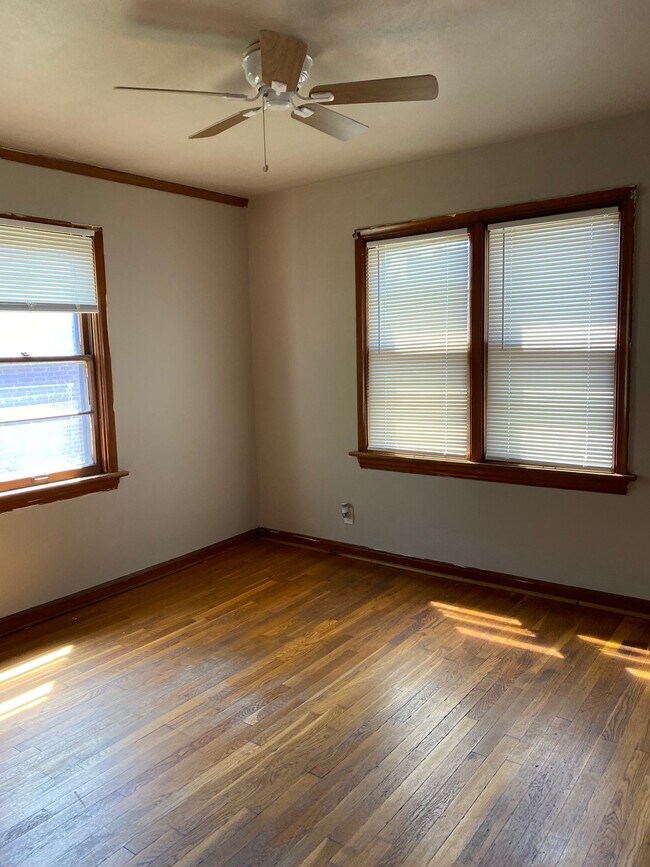 Building Photo - 835 Canaan Ave