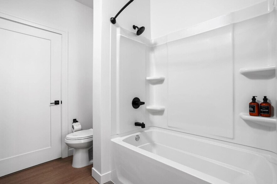 Building Photo - 421 N Pennsylvania St