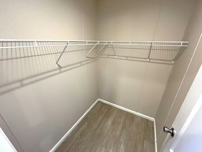 Building Photo - 5480 Ryegrass Ct