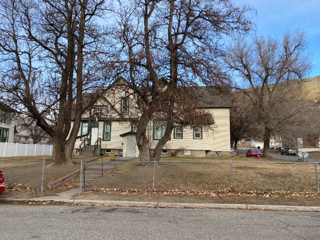 Building Photo - 1609 8th Ave N