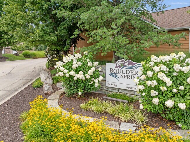 Building Photo - 2420 Boulder Springs Dr