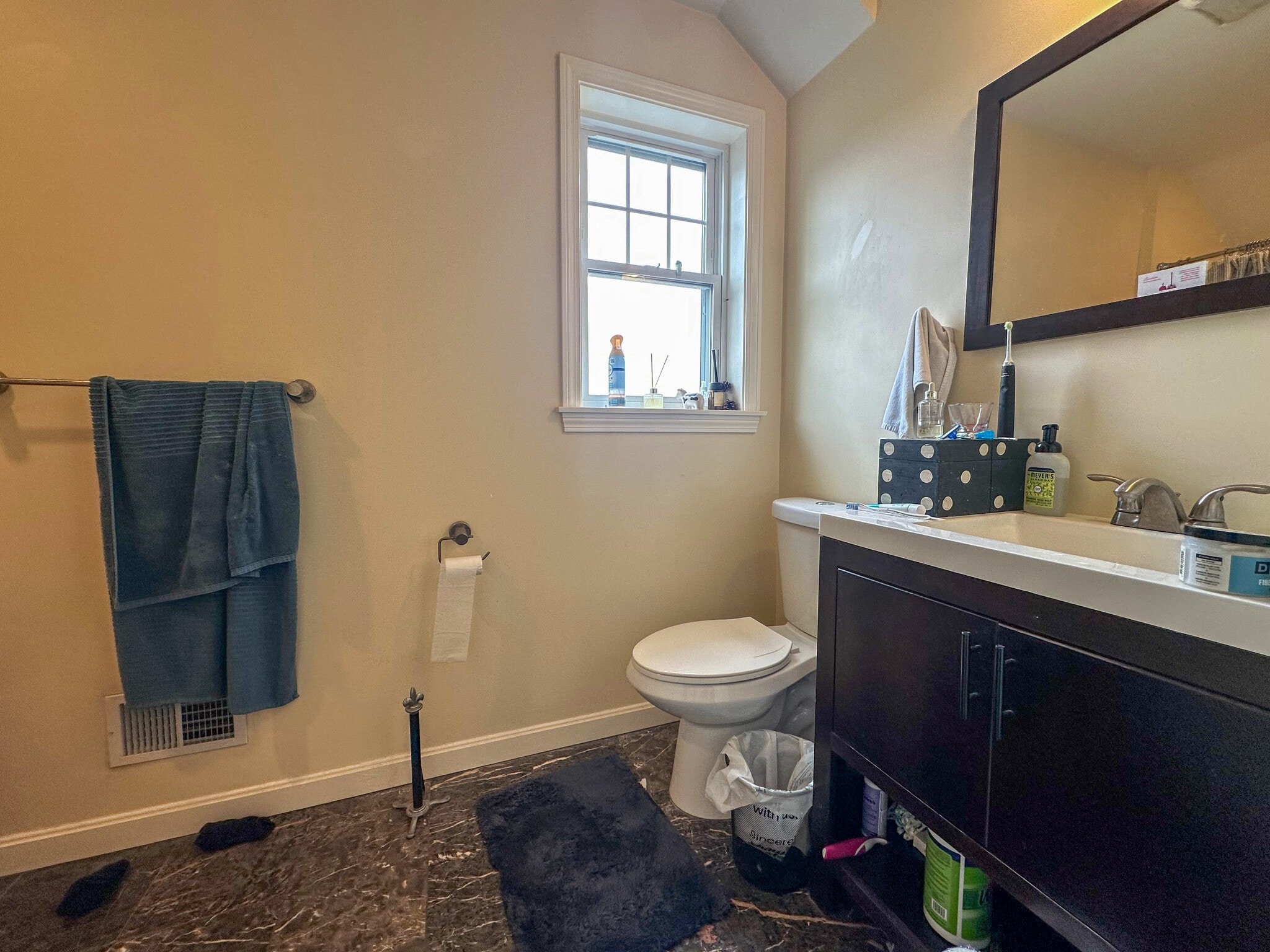 primary bath - 77 Faywood Ave