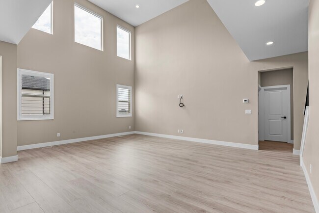 Building Photo - 874 Windsong Wy