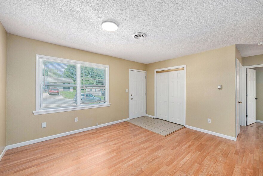 Building Photo - 18733 E Blackhawk Trail