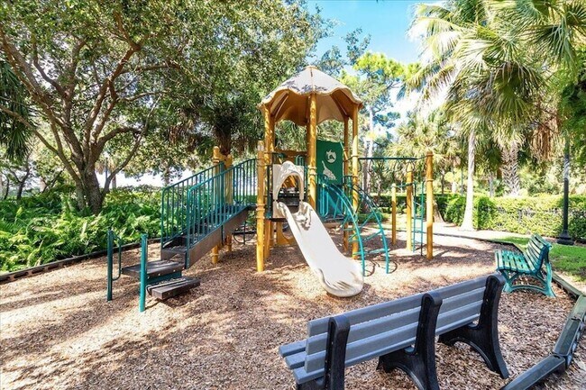 Building Photo - 556 Tomahawk Ct