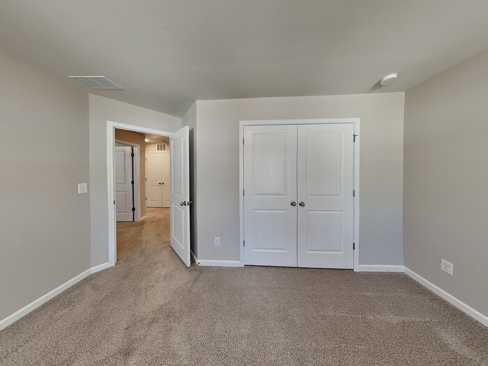 Building Photo - 708 Point Andrews Dr SW