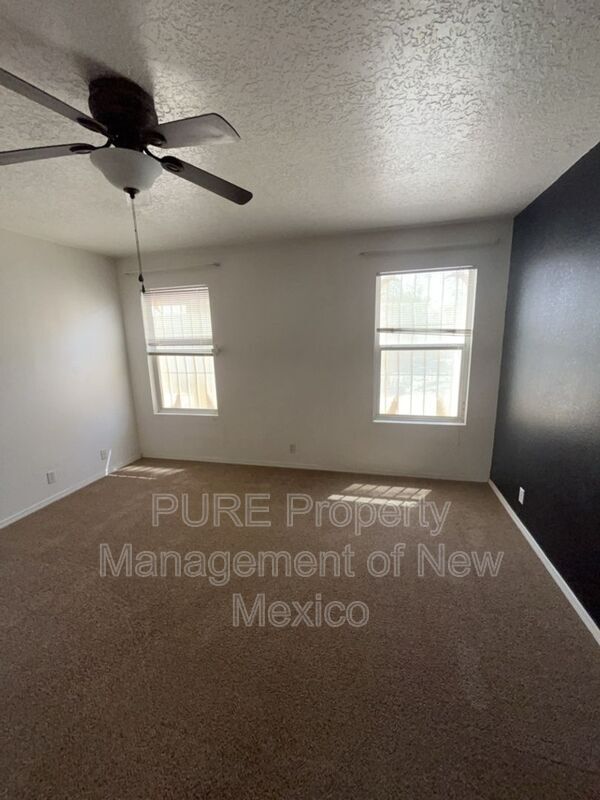 Building Photo - 652 Quailbrush Dr NW