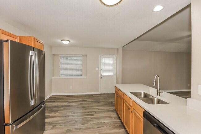 Building Photo - 1159 Whispering Meadows