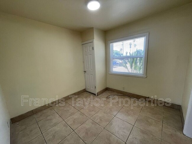 Building Photo - 741 S Escondido Blvd