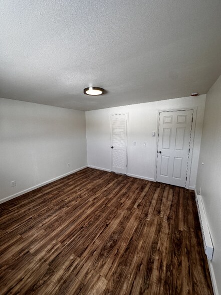 Building Photo - 2130 Main St