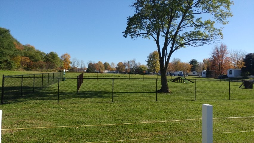 Building Photo - 32 Bramblewood Rd