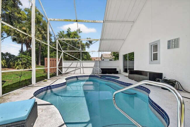 Building Photo - 1891 Oak Berry Cir