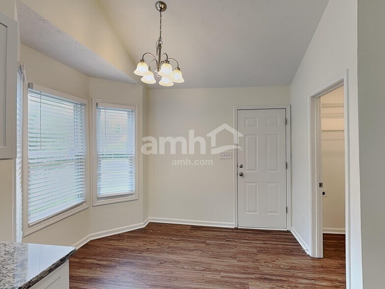 Building Photo - 1755 Heatherton Rd