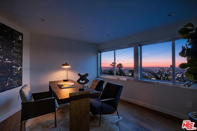 Building Photo - 9270 Kinglet Dr