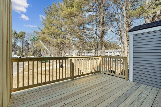 Building Photo - 16 Cardinal Ln