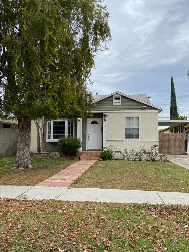 Building Photo - 5016 Enfield Ave