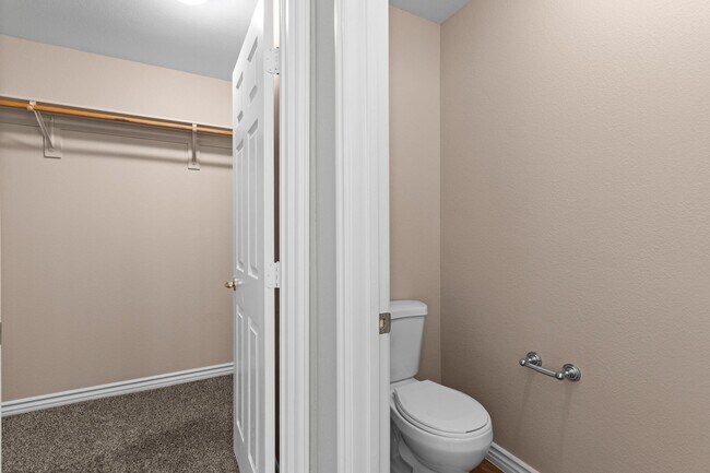 Building Photo - NW!! GATED!! Playground!!!Low maintenance ...
