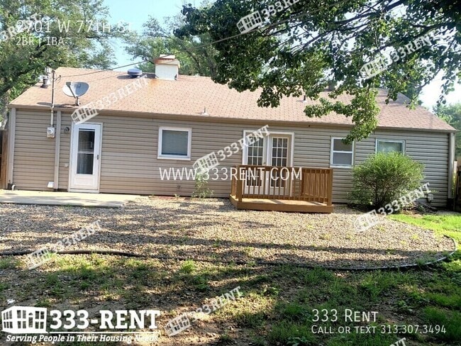 Building Photo - 2701 W 77th St