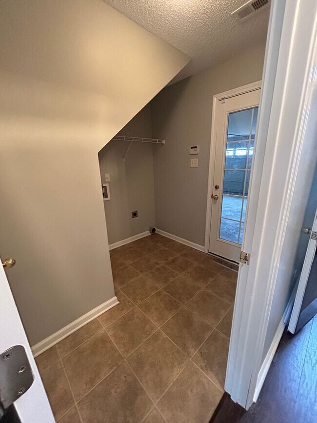 Building Photo - 9204 Acadia Pl