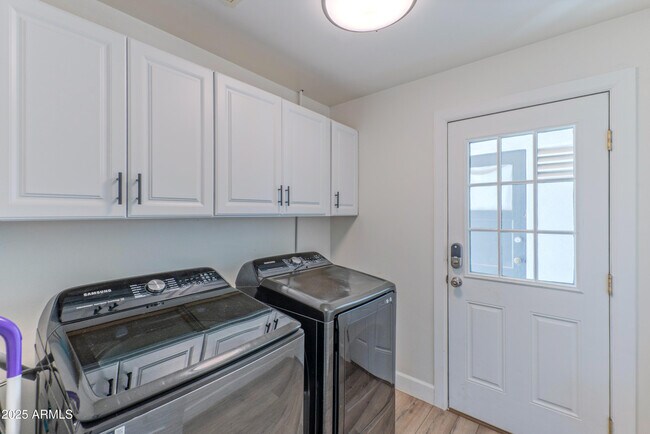 Building Photo - 4229 N 34th St