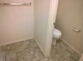 Building Photo - Boise, 3Bd/2Bth/3Car, 1554Sqft, Dishwasher, Washer and Dryer Hook up, Fenced, Community Park and ...