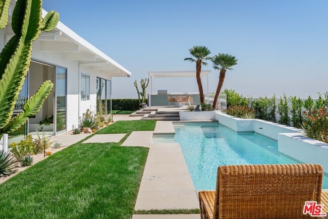 Building Photo - 1227 Tellem Dr