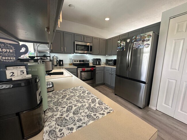 Building Photo - 3697 Miramontes Cir
