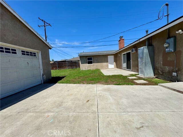 Building Photo - 1211 N Siesta St