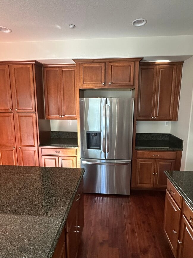 Building Photo - 16275 Summerset Street