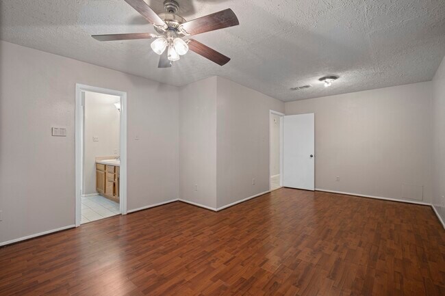 Building Photo - 3627 Hombly Rd