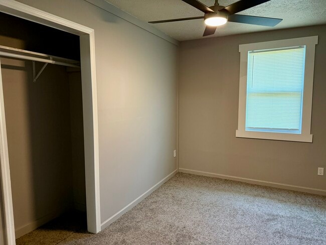 Building Photo - 724 Searcy Ave