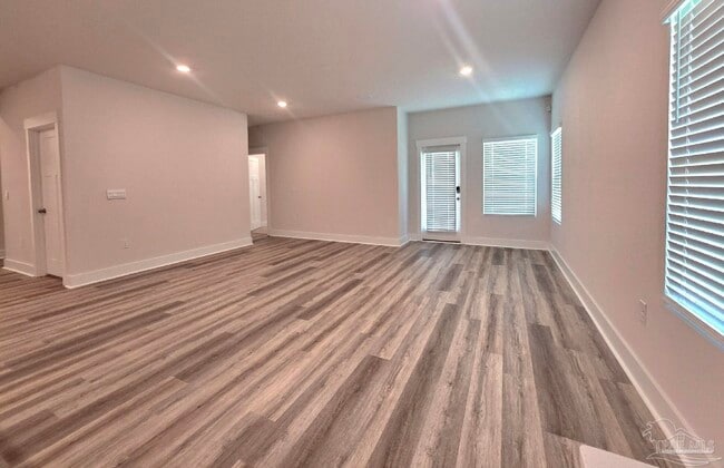 Building Photo - 4659 Eider Rd