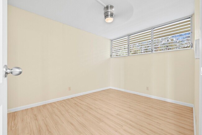 Building Photo - 95-2057-2057 Waikalani Pl