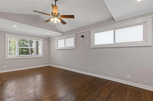 Building Photo - 2779 Horse Shoe Dr