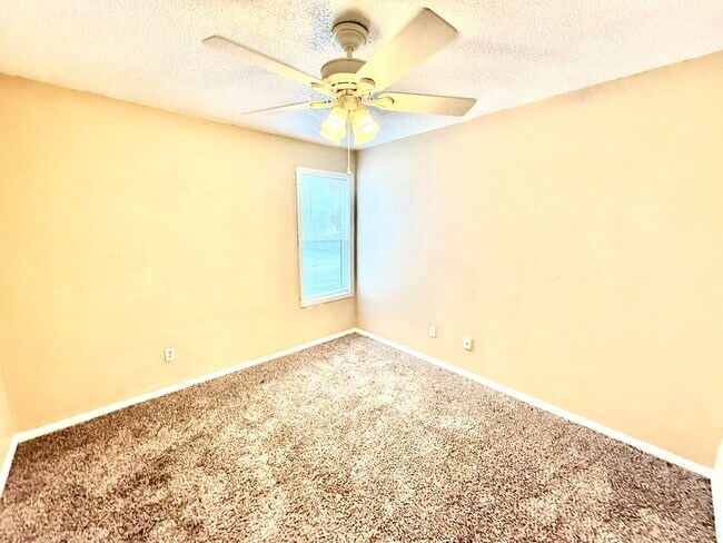 Building Photo - 8811 Schick Rd