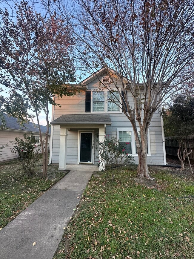 Building Photo - 6118 Elton Knolls St