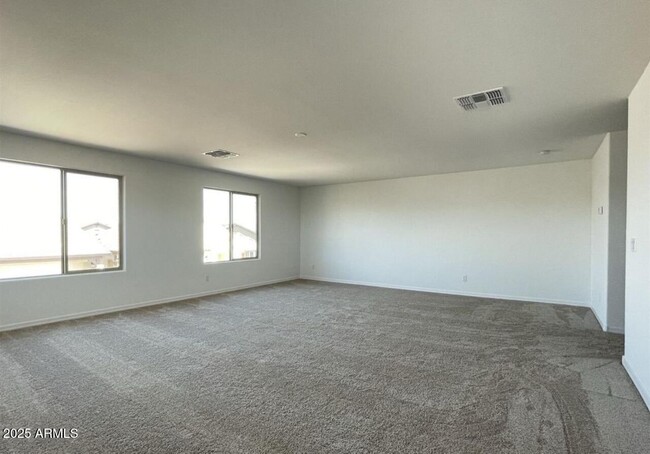 Building Photo - 15138 W Hadley St