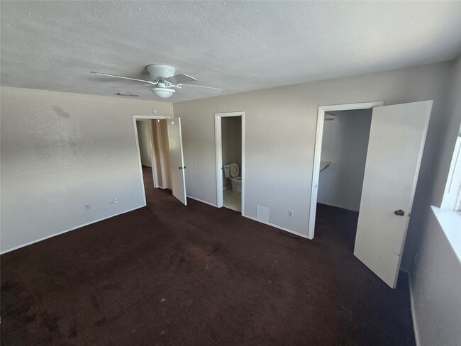 Building Photo - 7045 Chasewood Dr