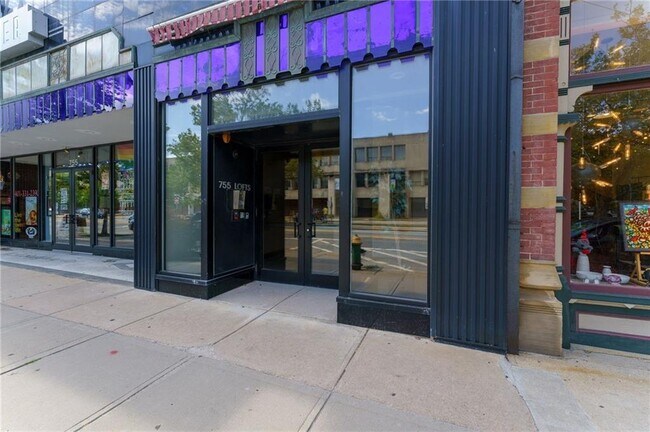 Building Photo - 755 Westminster St