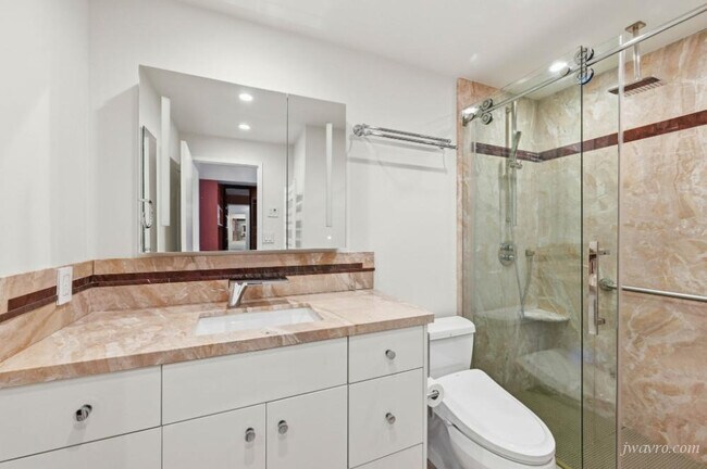 Building Photo - 1177 California St