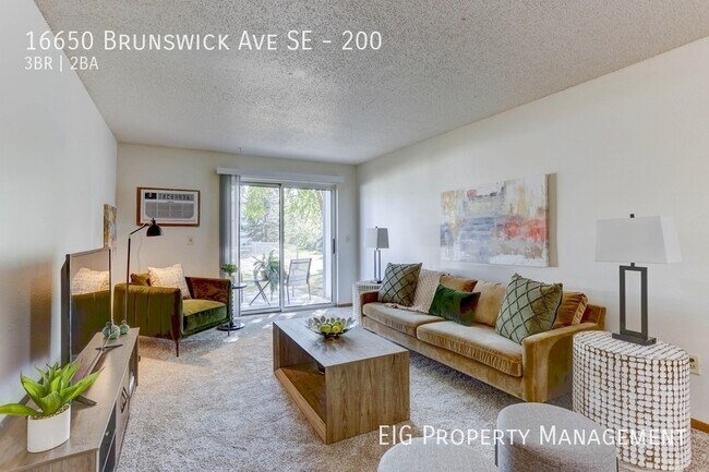 Building Photo - 16650 Brunswick Ave SE
