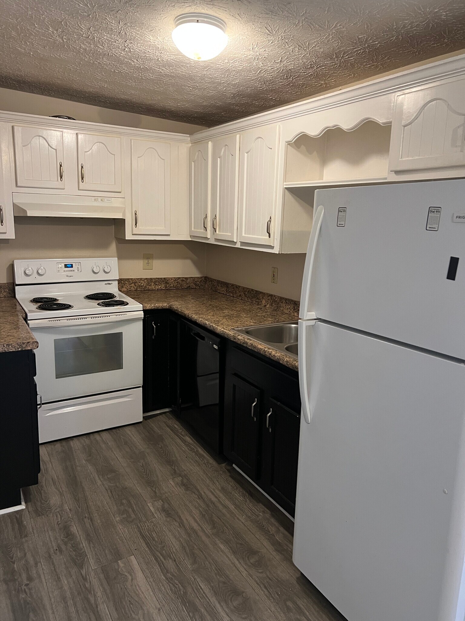 Building Photo - 326 E High St