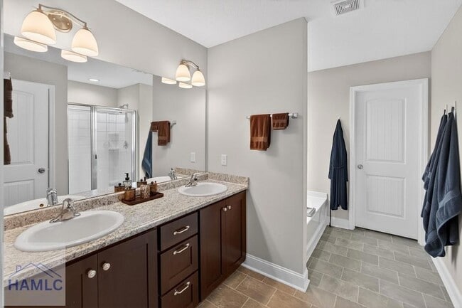 Building Photo - 245 Alcott Cir