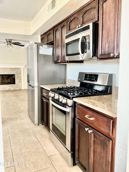 Building Photo - 7369 Luz De Lumbre Ave