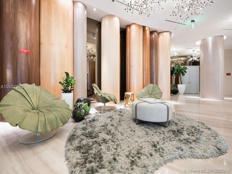 Building Photo - 488 NE 18th St